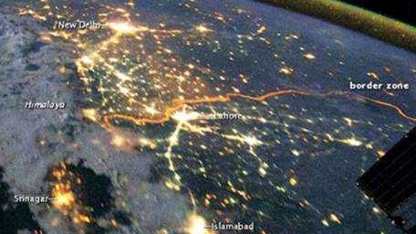 НАСА опубликовало потрясающие фото границы между Пакистаном и Индией