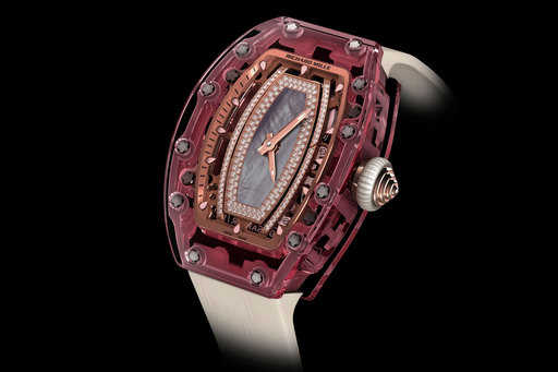 Este reloj de $ 980,000 Richard Mille está tallado a partir de zafiro rosado.