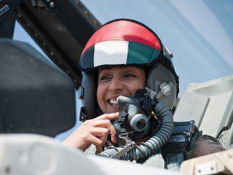 Женщина-летчик-истребитель из ОАЭ будет удостоена премии в ООН