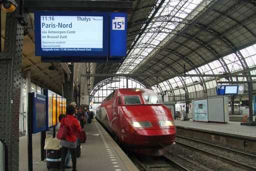 Dutch Police Evacuate Paris-Bound Train, Arrest Man