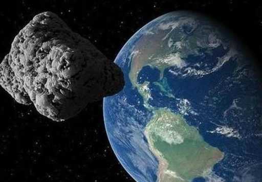 L'asteroide di 300 metri si sta avvicinando alla terra