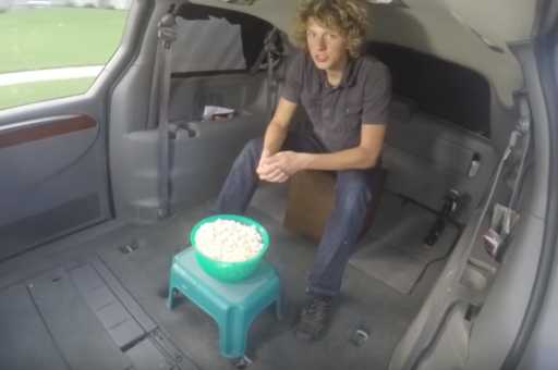 Подросток выиграл 400,000 долларов за видео, в котором он объясняет теорию относительности
