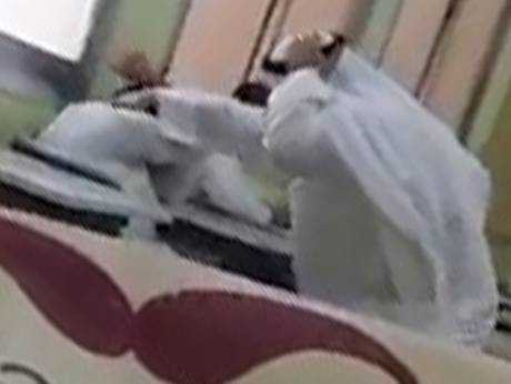 ОАЕ: мережу підірвало вже третє за тиждень відео побиття школяра вчителем (відео)