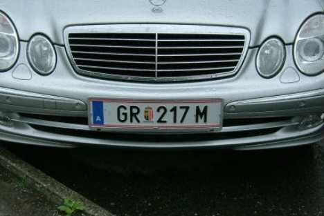 В Австрии запретили нацистские символы на номерных знаках автомобилей