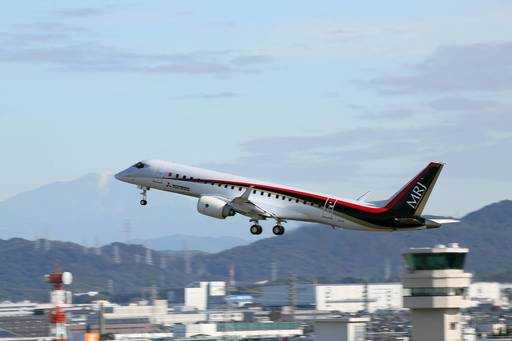 Mitsubishi откладывает поставки первого японского коммерческого авиалайнера