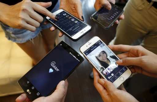 В Азии становятся популярными смартфон-приложения по поиску партнеров для групповых свиданий