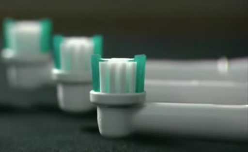 Создана умная зубная щётка со встроенными камерами