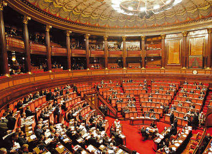 Сенату Италии больше не доверят бюджет страны