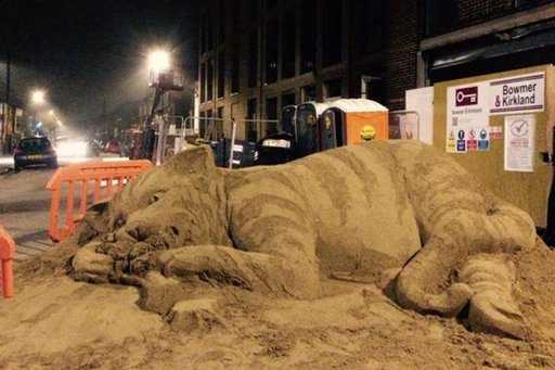 В Лондоне появился Жирный кот из песка