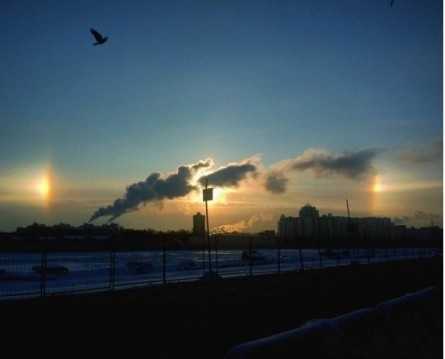 Над Санкт-Петербургом одновременно взошли три Солнца