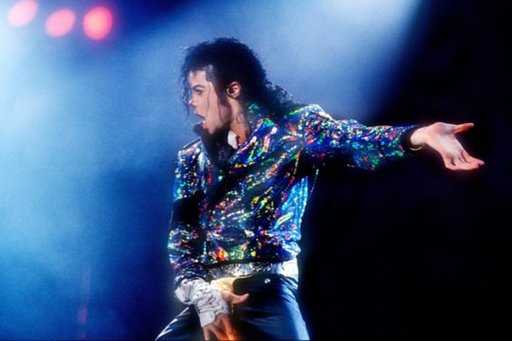 Фанатов возмутил “белый” Майкл Джексон
