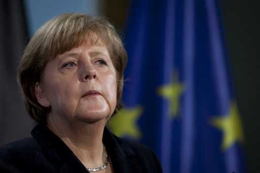 На Меркель обрушился новый шквал критики из-за беженцев