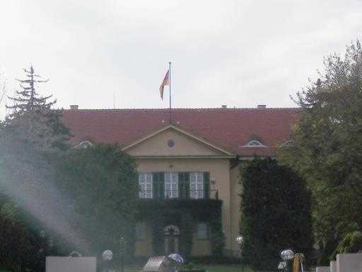 Германия закрывает посольство в Анкаре из-за возможных терактов