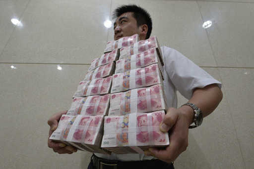 Коррумпированные китайские чиновники украли около 1,4 миллиарда долларов