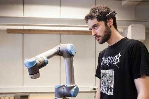К 2030 году роботы могут научиться читать наши мысли