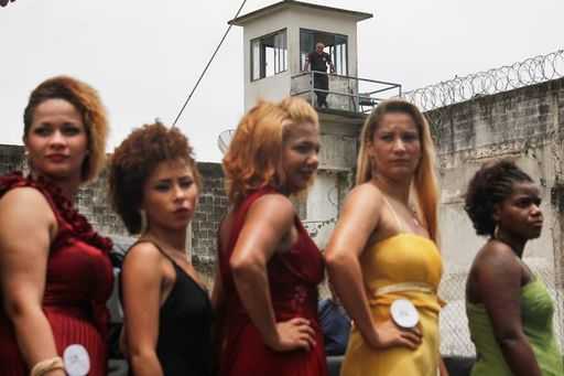 Бразилия: конкурс красоты “Мисс Криминал” выиграла девушка, осужденная на 39 лет за воровство и проституцию
