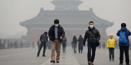 Сеть взорвал креативный ролик по поводу китайского смога (видео)