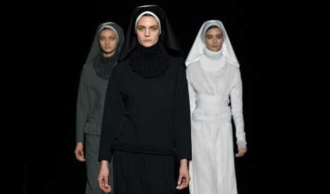 “Монашеская мода” завоевывает испанские подиумы (фото)