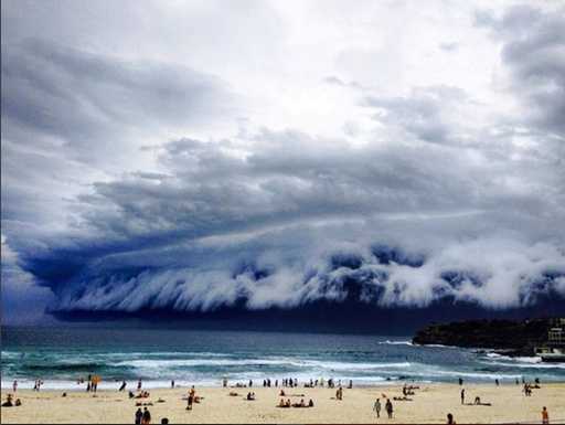 Сидней накрыло “облачное цунами”