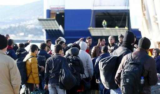 Меркель призывает Грецию ускорить процесс предоставления убежища беженцам