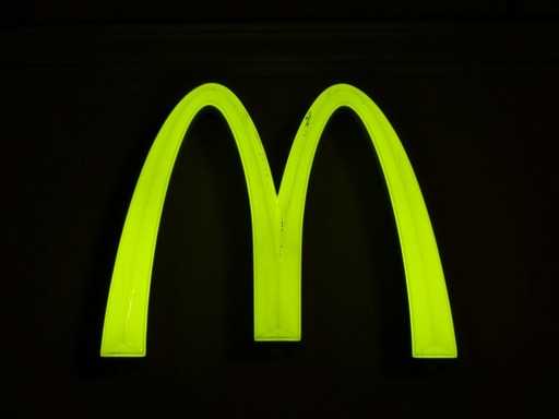 Власти Франции уличили McDonald’s в неуплате налогов