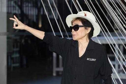 Yoko Ono erholt sich nach dem Krankenhausaufenthalt