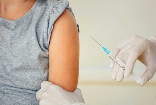 Вчені представили результати випробувань вакцини від малярії