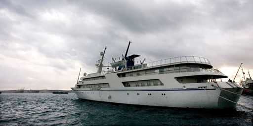Яхту Саддама Хусейна превратили в исследовательское судно