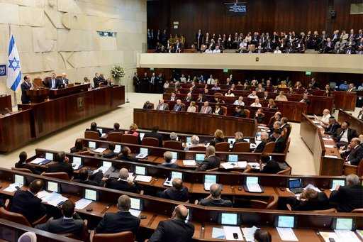 Новый закон позволит Нетаньяху вытеснить арабских парламентариев