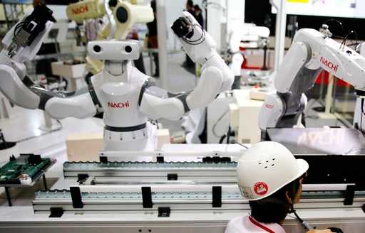 Через 30 лет роботы оставят без работы половину людей