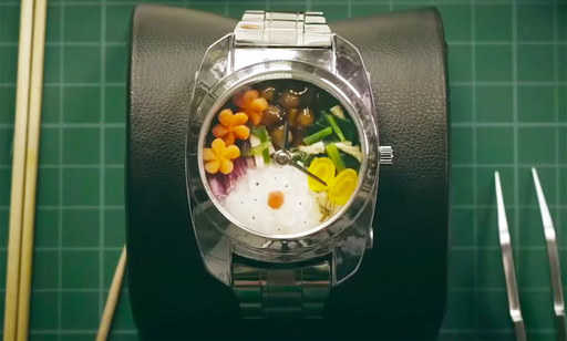 В Японии показали часы со съедобной начинкой