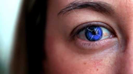 Google запатентовал кибернетический глазной имплант