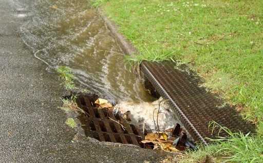 Italy: birthday pensioner stuck in drain for 14 hours