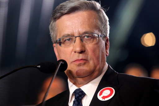 Президент Польщі Коморовський лідирує в опитуваннях