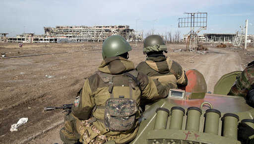 Бои в районе донецкого аэропорта возобновились впервые за три дня, сообщают российские военные