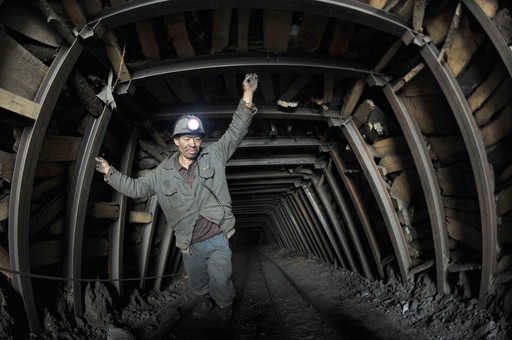 Число загиблих у затопленій шахті у Північному Китаї налічує вже 19 осіб