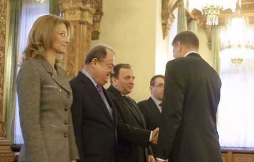 У понеділок президент Сербії запрошує партії та політичні групи на консультації