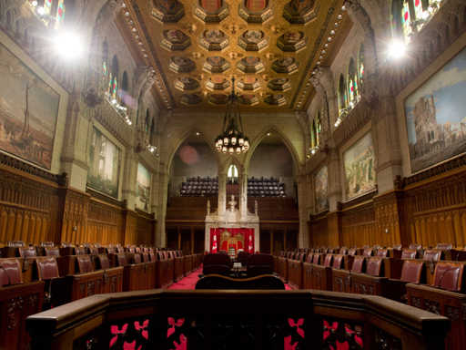 Опрос: Большинство канадцев за упразднение либо реформирование Сената