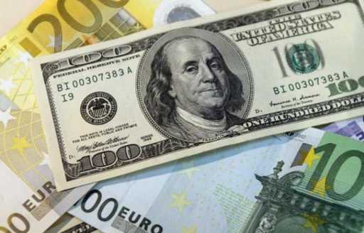 Курс евро к доллару опустился до отметки 1,05$ впервые за 12 лет