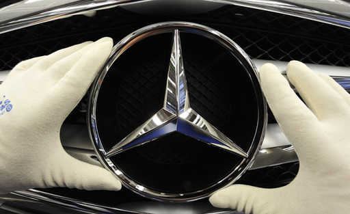 США: автопроизводитель Mercedes-Benz вывезет 150 000 автомобилей