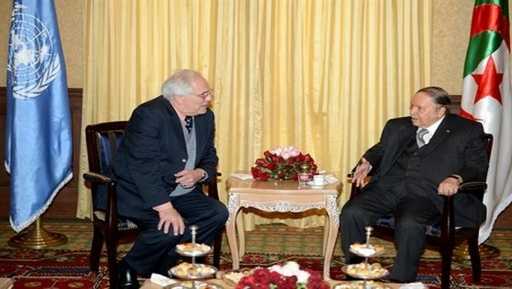 President Bouteflika receives Christopher Ross.