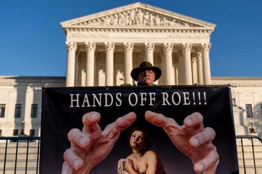 Право на аборт поставлено на карту в исторических аргументах Верховного суда