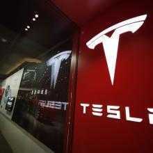 Elon Musk sprzedał udziały w Tesli za ponad 1 miliard dolarów