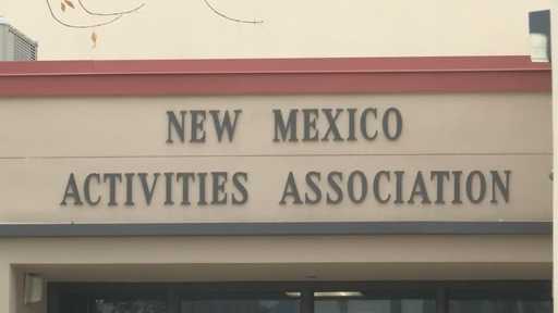 В Нью-Мексико продолжается нехватка официальных лиц и судей.