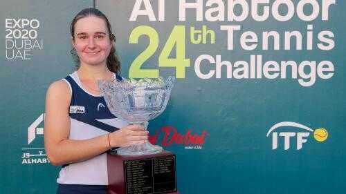 La ex campeona junior de Wimbledon, Daria Snigur, gana el Al Habtoor Tennis Challenge en Dubái