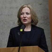 Министр юстиции Надежда Йорданова продолжит настаивать на отставке генерального прокурора, заявила она на заседании ...