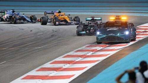 Mercedes собирается обжаловать вызов машины безопасности директора гонки Маси