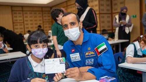 Jubileo de oro de los Emiratos Árabes Unidos: los estudiantes enviarán postales al espacio en cohetes Blue Origin
