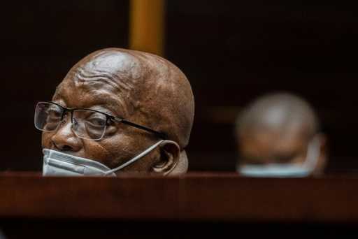 Sąd południowoafrykański nakazuje byłemu prezydentowi Zumie powrót do więzienia
