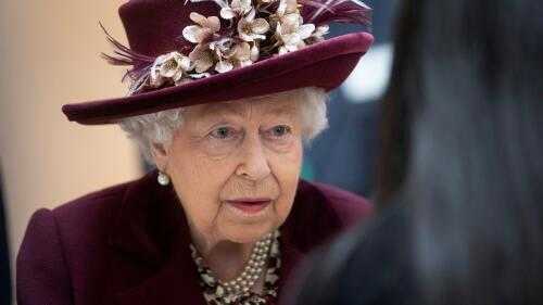 Covid-19: Königin Elizabeth beißt die Vorweihnachtsfeier, während sich die Fälle in Großbritannien entwickeln
